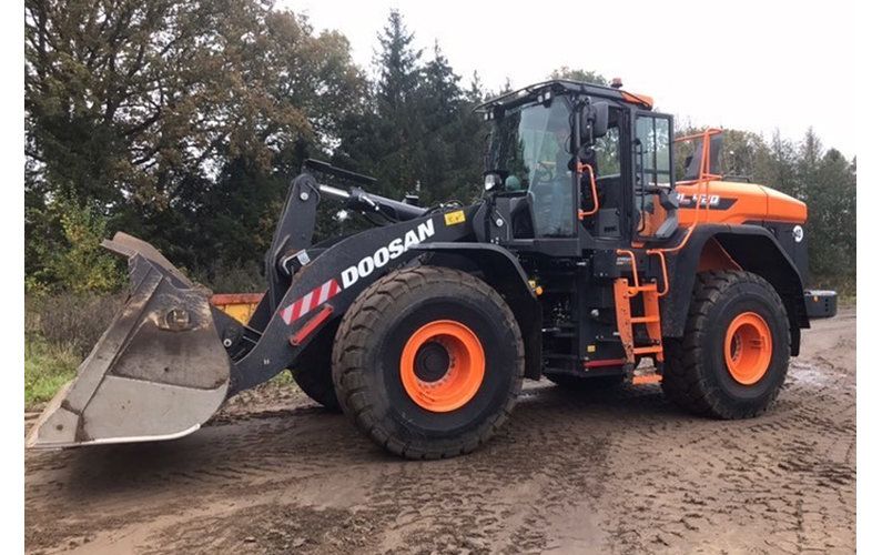 A Letter from a Fan: A First-Hand Exciting Experience of the Doosan DL420-7 Wheel Loader